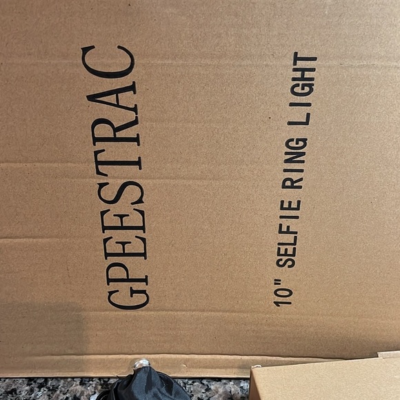 Selfie light 10 inch with tripod and phone holder NIB - Picture 4 of 7